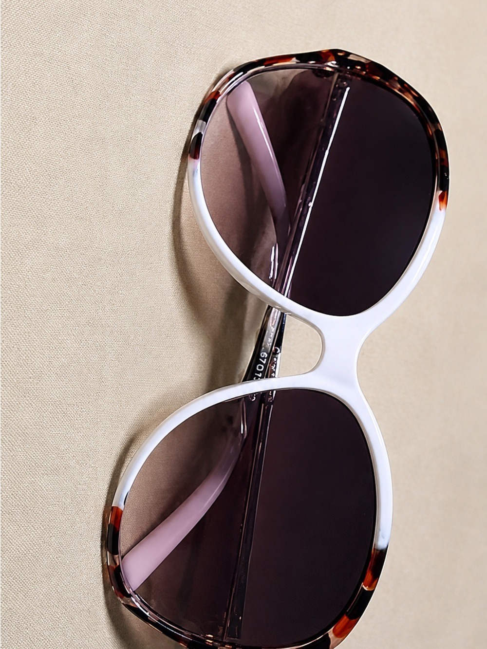 Oversized White Tortoise Brown Gradient Sunglasses